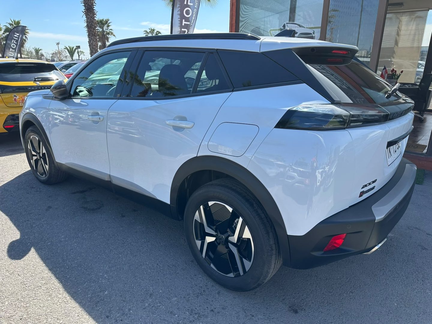 Peugeot 2008 Allure — foto 6 de 16