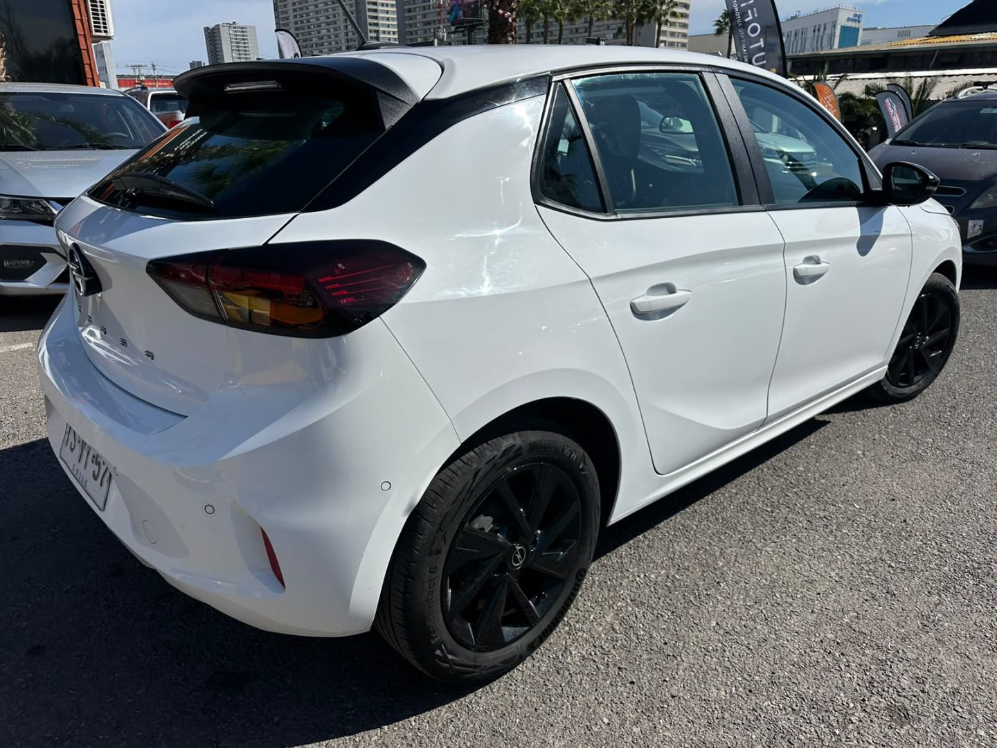 Opel Corsa — foto 2 de 17