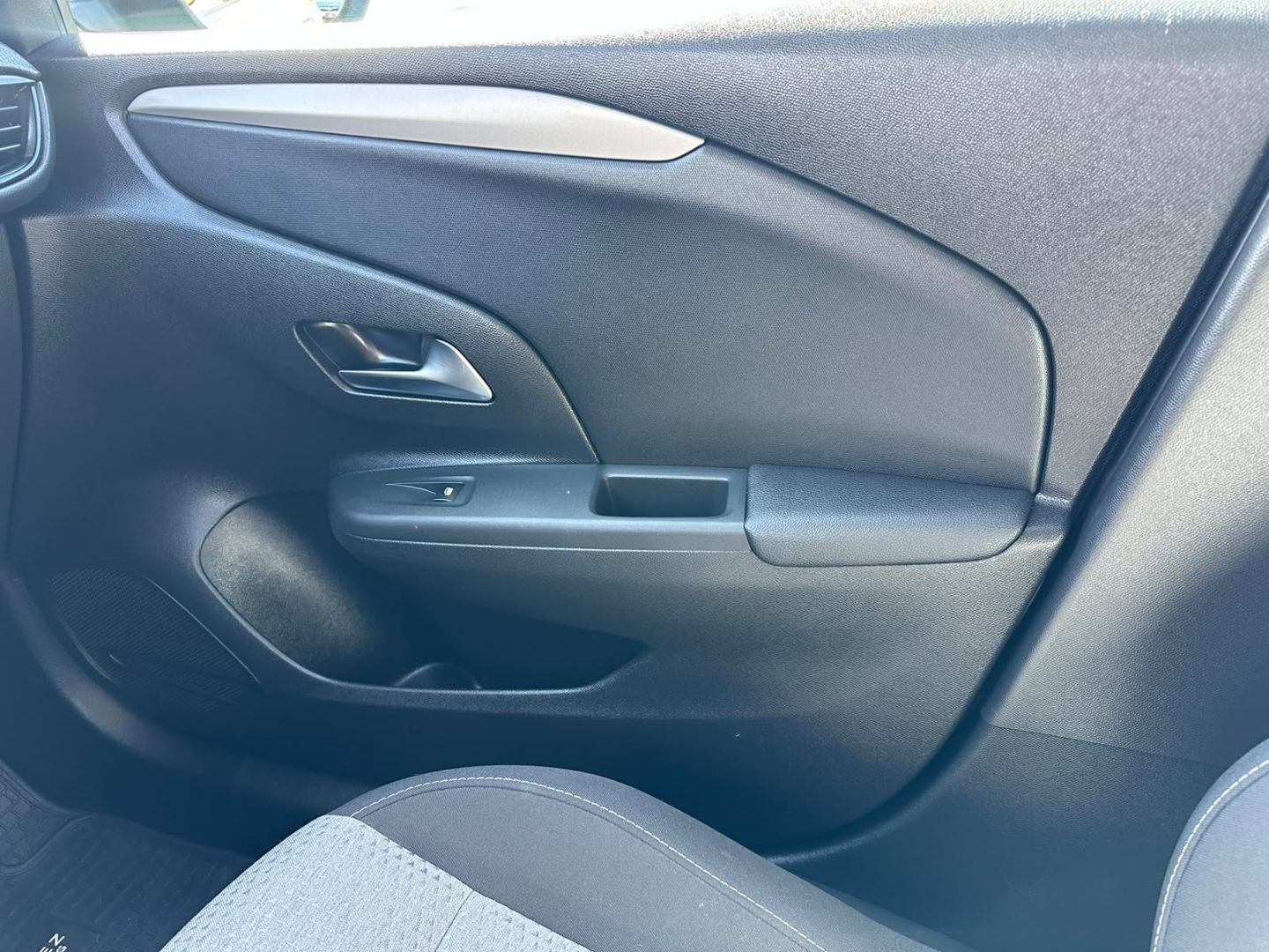 Opel Corsa — foto 11 de 17