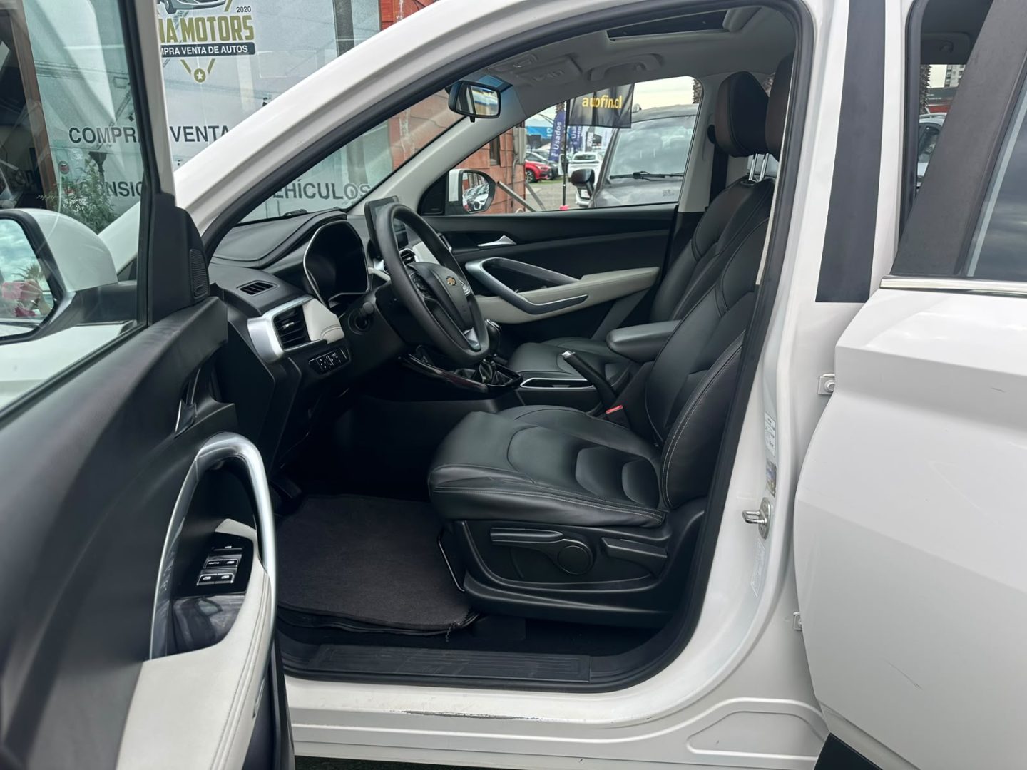 Chevrolet Captiva Otto — foto 9 de 15