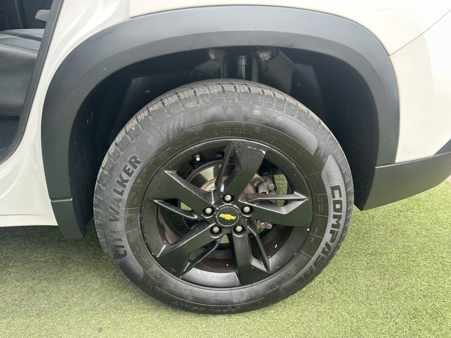 Chevrolet Captiva Otto — foto 11 de 15