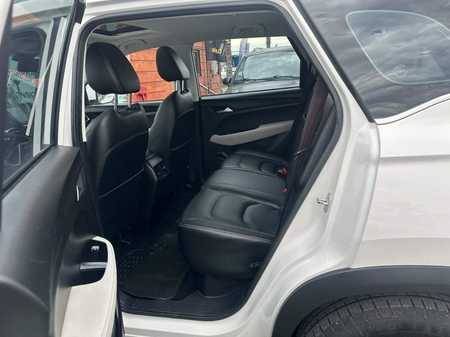 Chevrolet Captiva Otto — foto 13 de 15